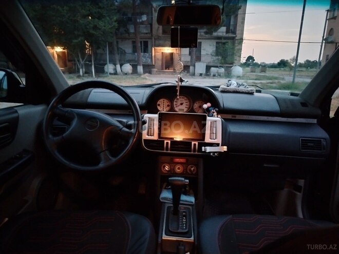 Nissan X-Trail 2001, 220,000 km - 2.0 l - Salyan