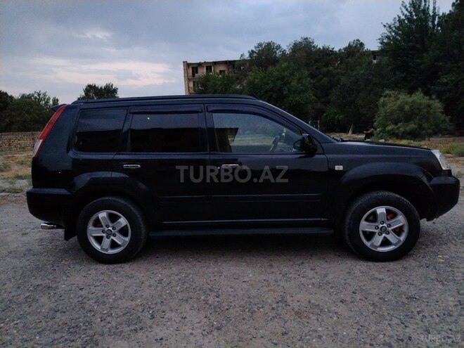 Nissan X-Trail 2001, 220,000 km - 2.0 l - Salyan