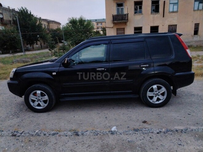 Nissan X-Trail 2001, 220,000 km - 2.0 l - Salyan