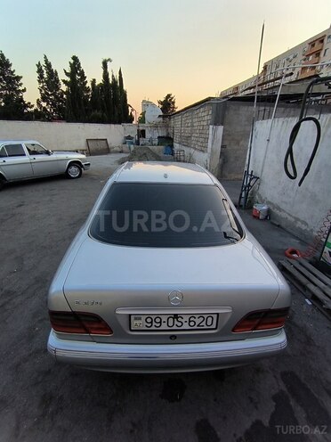 Mercedes E 270 2000, 500,000 km - 2.7 l - Bakı