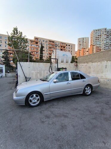 Mercedes E 270 2000, 500,000 km - 2.7 l - Bakı