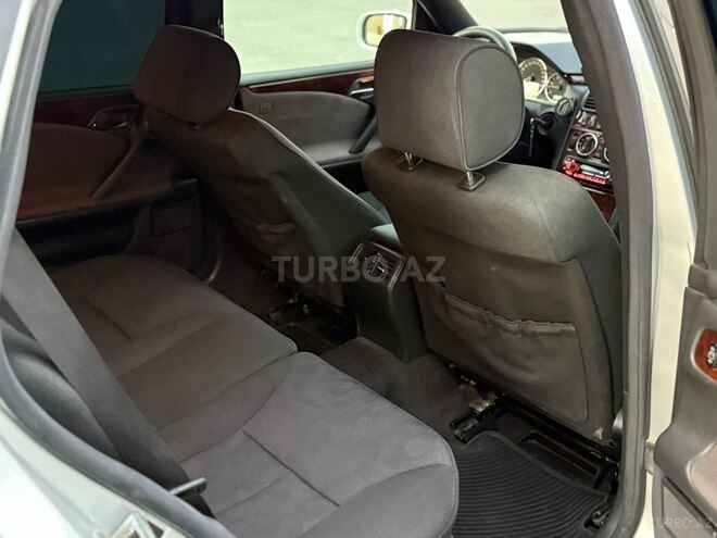 Mercedes E 270 2000, 450,000 km - 2.7 l - Yevlax