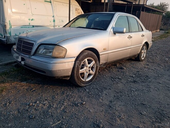 Mercedes C 180 1996, 209,464 km - 1.8 l - Zaqatala
