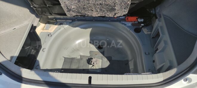 Toyota Prius 2015, 289,682 km - 1.8 л - Bakı