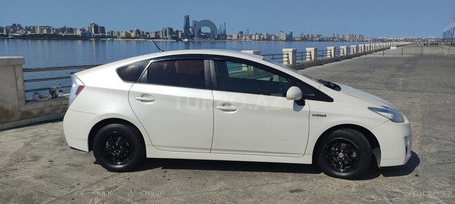 Toyota Prius 2015, 289,682 km - 1.8 л - Bakı