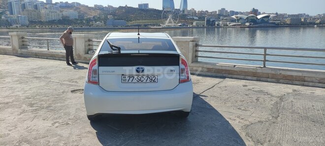 Toyota Prius 2015, 289,682 km - 1.8 л - Bakı