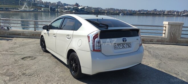Toyota Prius 2015, 289,682 km - 1.8 л - Bakı