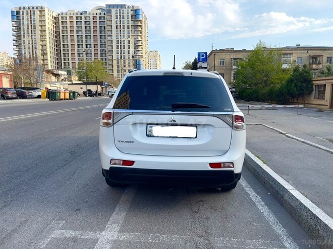 Mitsubishi Outlander 2014, 183,000 km - 2.4 l - Bakı