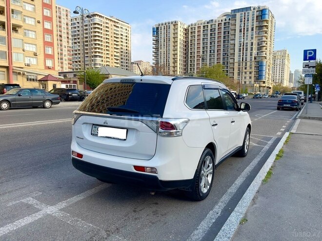 Mitsubishi Outlander 2014, 183,000 km - 2.4 l - Bakı