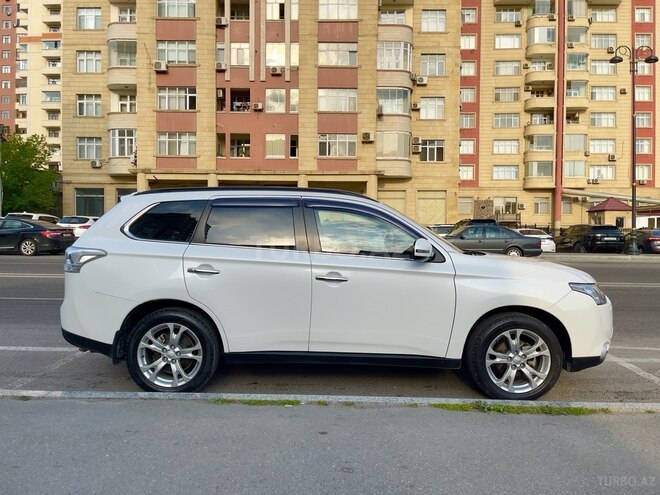 Mitsubishi Outlander 2014, 183,000 km - 2.4 l - Bakı