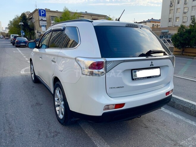 Mitsubishi Outlander 2014, 183,000 km - 2.4 l - Bakı