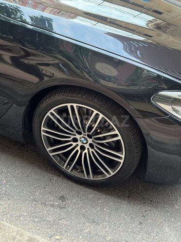 BMW 530 2017, 215,000 km - 2.0 л - Bakı