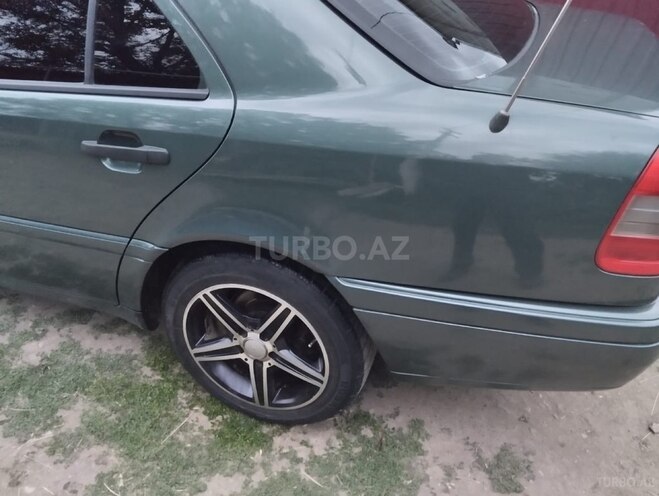 Mercedes C 180 1994, 590,000 km - 1.8 l - Qusar