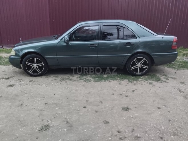 Mercedes C 180 1994, 590,000 km - 1.8 l - Qusar