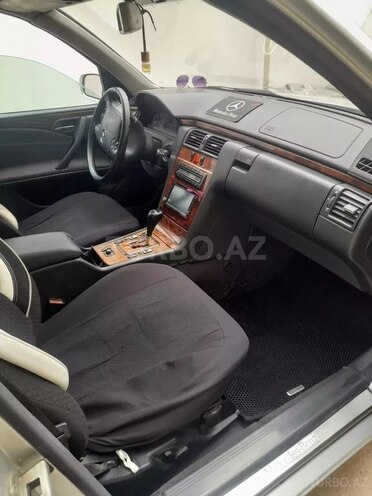 Mercedes E 270 1999, 560,000 km - 2.7 l - Bakı