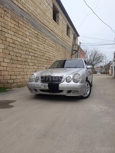 Mercedes E 270 1999, 560,000 km - 2.7 l - Bakı