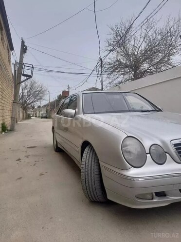 Mercedes E 270 1999, 560,000 km - 2.7 l - Bakı