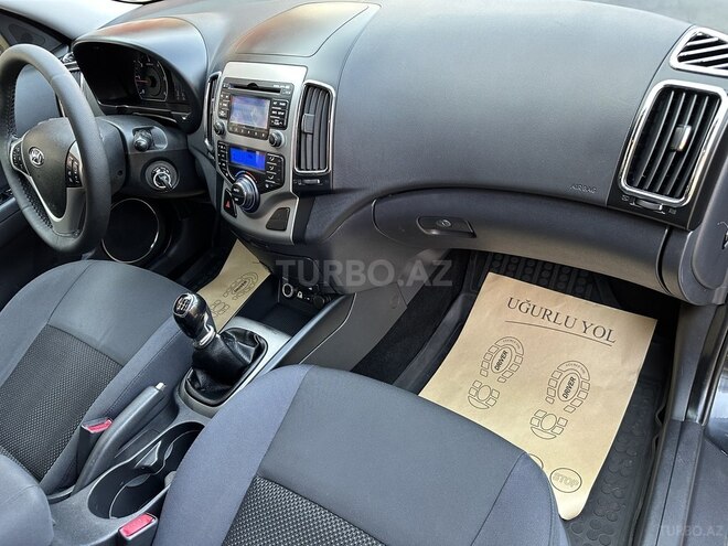 Hyundai i30 2010, 240,000 km - 1.6 l - Bakı