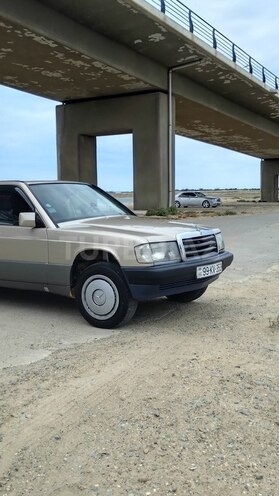 Mercedes 190 1990, 320,000 km - 2.0 l - Bakı
