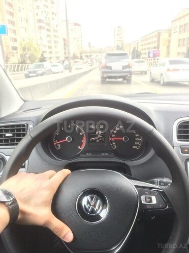 Volkswagen Polo 2019, 85,000 km - 1.6 l - Bakı
