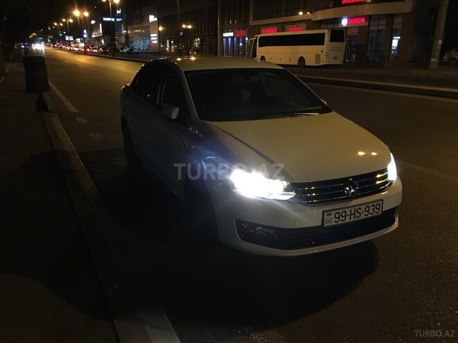 Volkswagen Polo 2019, 85,000 km - 1.6 l - Bakı