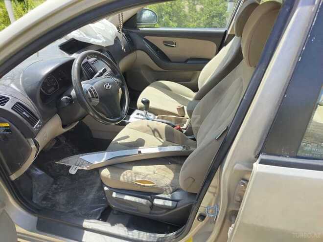 Hyundai Elantra 2010, 200,000 km - 2.0 l - Şirvan