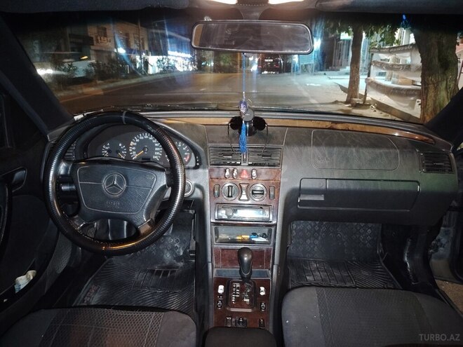 Mercedes C 180 1999, 421,153 km - 1.8 l - İmişli