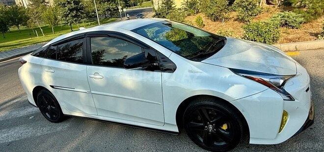 Toyota Prius 2018, 68,500 km - 1.8 l - Bakı