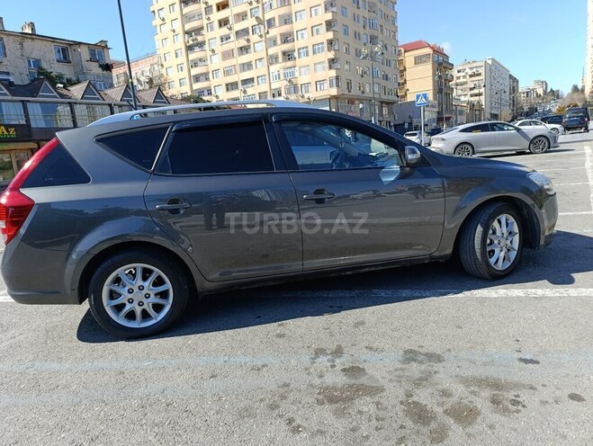 Kia Ceed 2010, 290,248 km - 1.6 л - Xırdalan