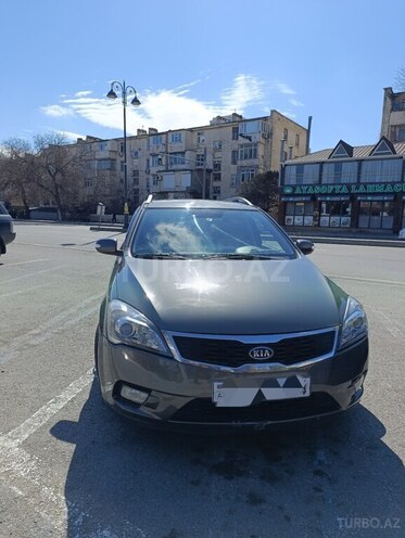 Kia Ceed 2010, 290,248 km - 1.6 л - Xırdalan