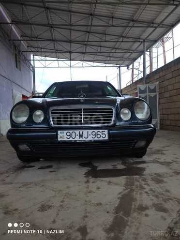 Mercedes E 240 1999, 326,000 km - 2.4 l - Salyan