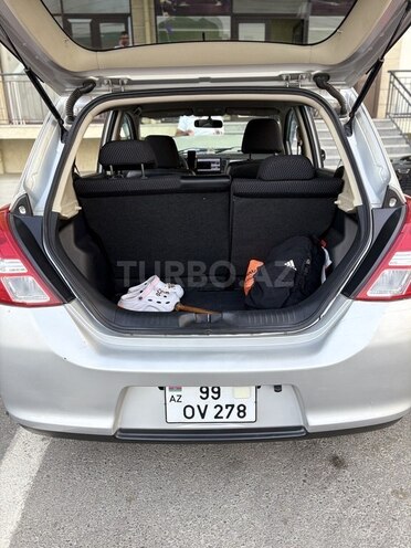 Nissan Tiida 2011, 137,000 km - 1.6 л - Bakı