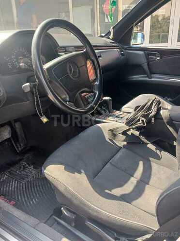Mercedes E 240 1997, 422,391 km - 2.4 l - Bakı