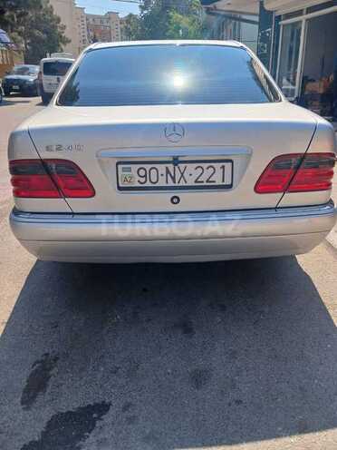 Mercedes E 240 1997, 422,391 km - 2.4 l - Bakı