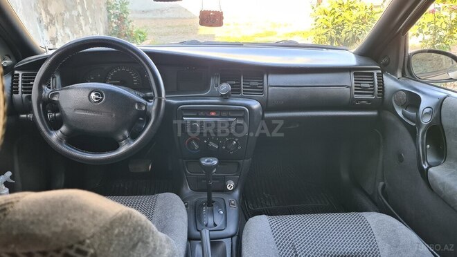Opel Vectra 1996, 100,000 km - 1.8 l - Gəncə