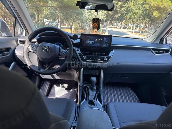 Toyota Corolla Cross 2025, 4,000 km - 2.0 л - Bakı