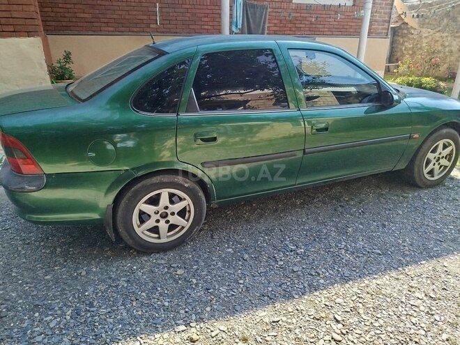 Opel Vectra 1997, 296,000 km - 2.0 l - Balakən