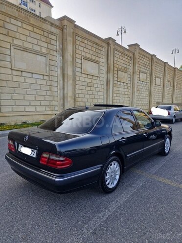 Mercedes E 280 1999, 244,490 km - 2.8 л - Bakı