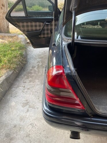 Mercedes C 180 1995, 336,000 km - 1.8 л - İmişli