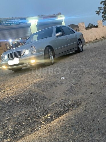 Mercedes E 270 2001, 456,000 km - 2.7 l - Bakı