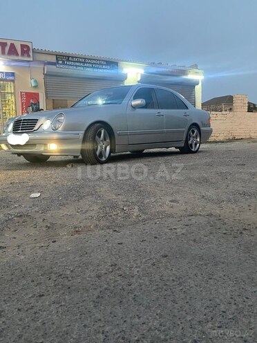 Mercedes E 270 2001, 456,000 km - 2.7 l - Bakı
