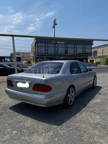 Mercedes E 270 2001, 456,000 km - 2.7 l - Bakı