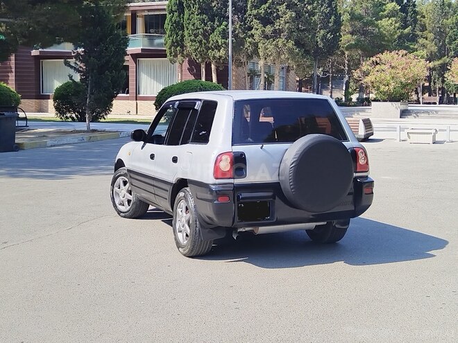 Toyota RAV4 1997, 300,000 km - 2.0 l - Sumqayıt