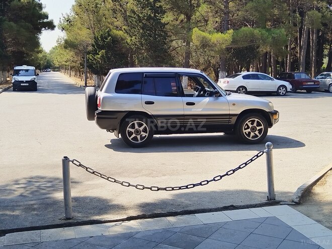 Toyota RAV4 1997, 300,000 km - 2.0 l - Sumqayıt