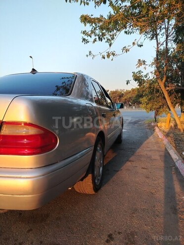 Mercedes E 230 1995, 853,695 km - 2.3 l - Sumqayıt