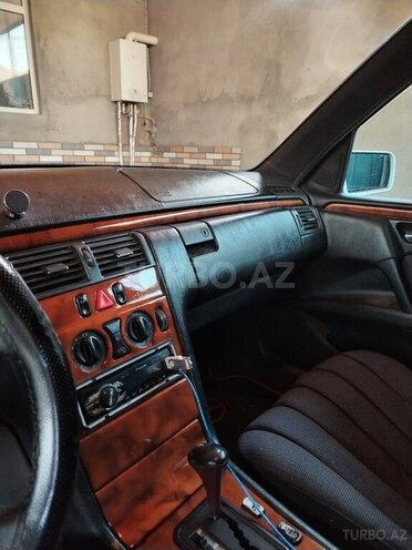 Mercedes E 230 1995, 853,695 km - 2.3 l - Sumqayıt