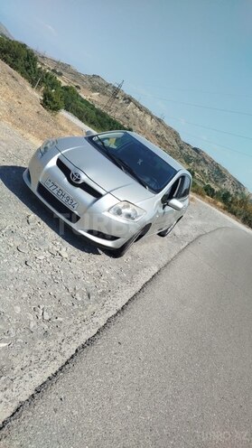 Toyota Auris 2009, 325,228 km - 1.4 l - Bakı