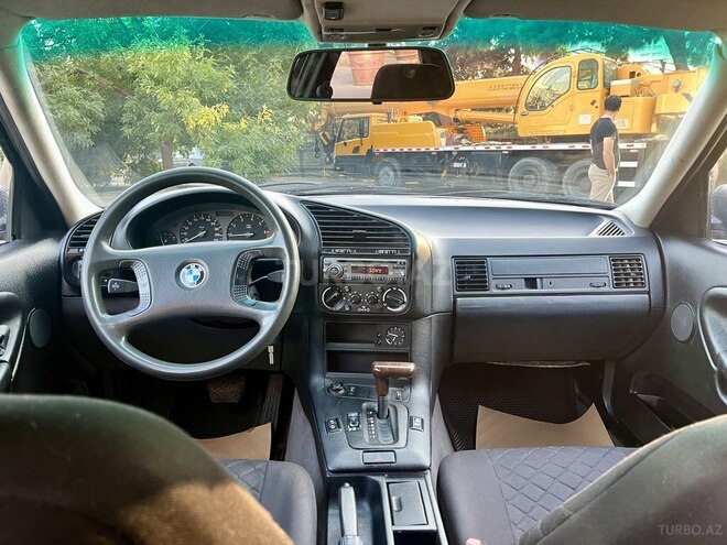 BMW 318 1991, 350,000 km - 1.8 l - Bakı