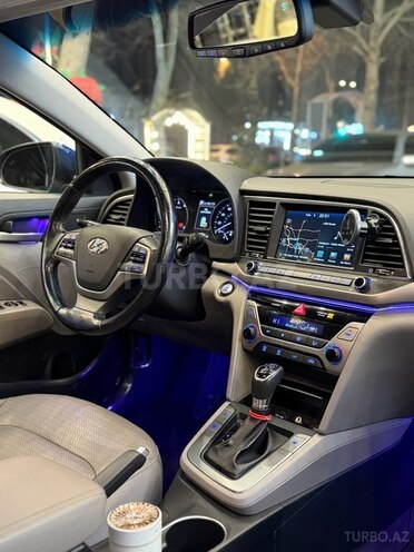 Hyundai Elantra 2017, 800,585 km - 2.0 l - Gəncə