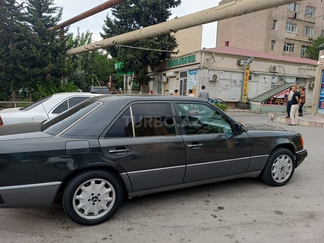 Mercedes E 230 1991, 380,000 km - 2.3 l - Bakı